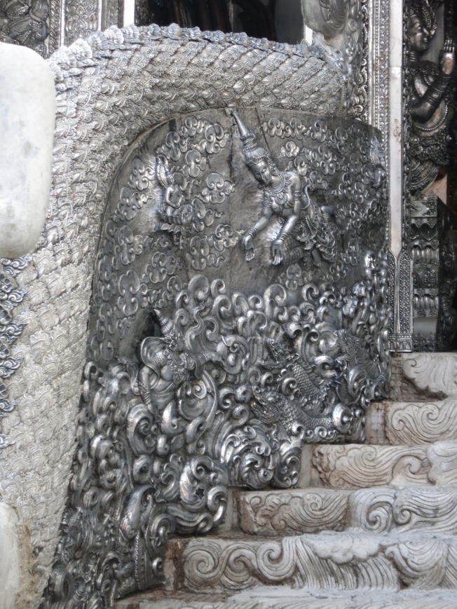 Wat Si Suphan, Detail