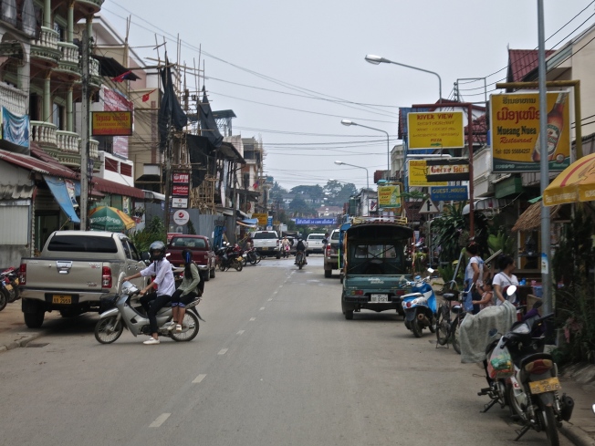 Main Street in Houeisay